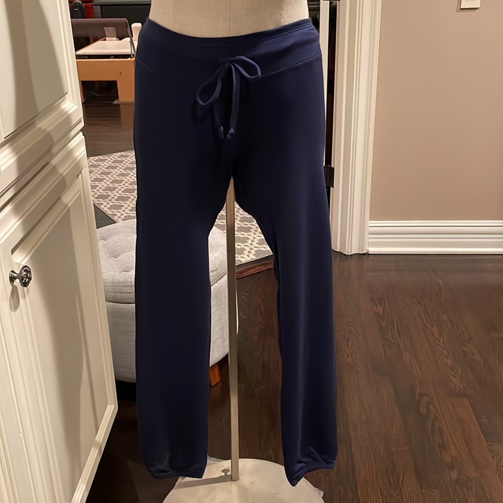 NWT Tart joggers in color peacoat XS